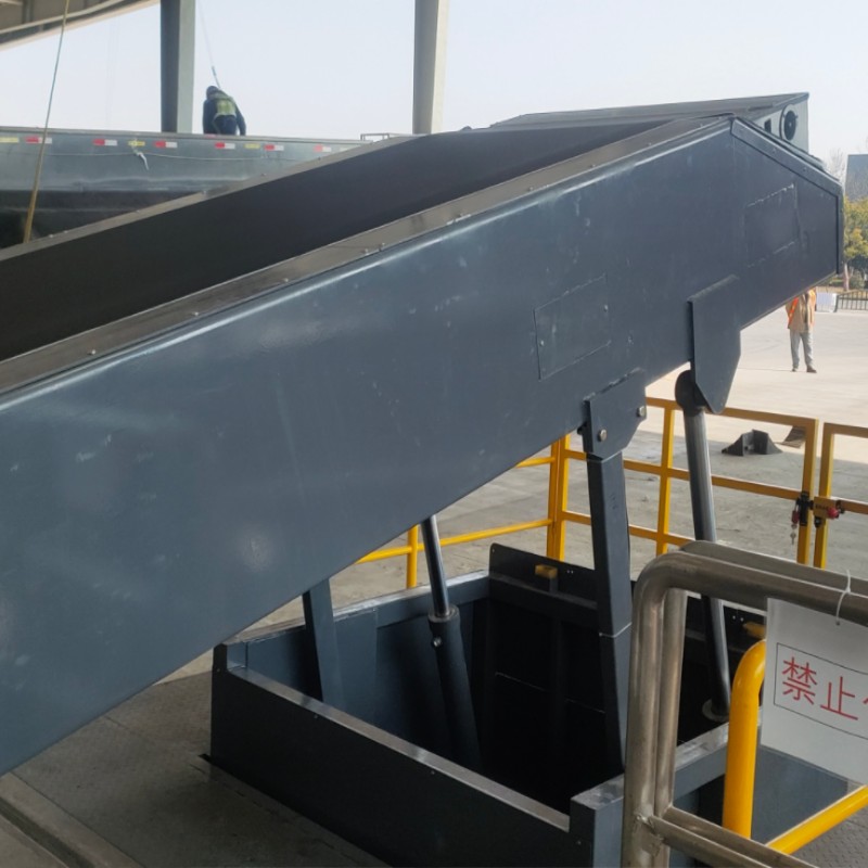 伸缩皮带输送机